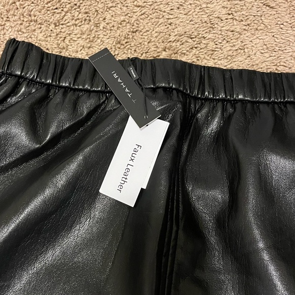 Tahari - Faux Leather Pencil Skirt NWT - Picture 3 of 4